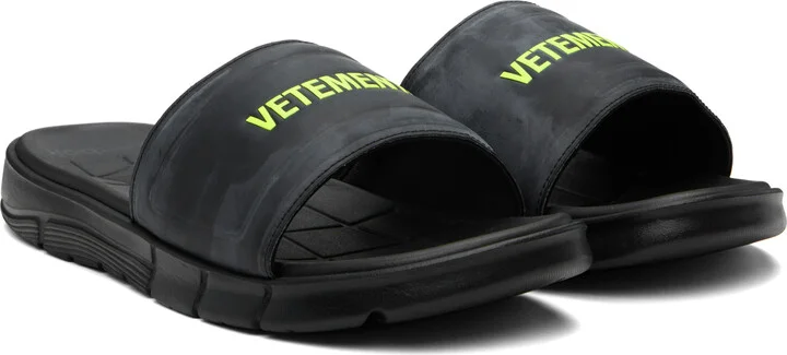 VETEMENTS Black Reebok Edition Logo Pool Slides - Image 4