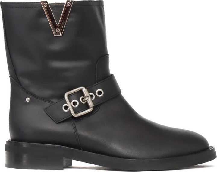 Via Roma 15 Boot