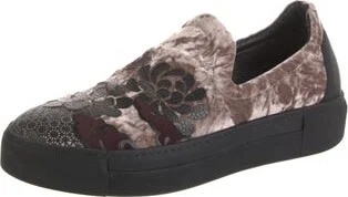 Vic Matie - Image 2
