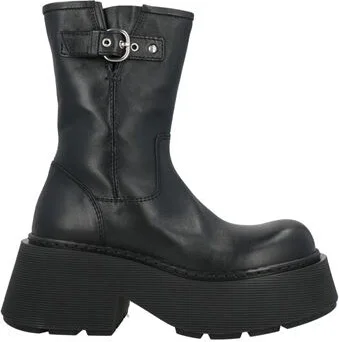 Vic Matiē Woman Ankle boots