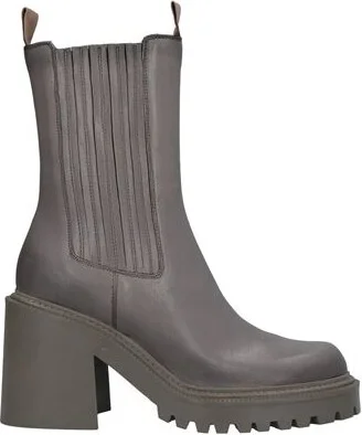 Vic Matiē Woman Ankle boots