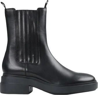 Vic Matiē Woman Ankle boots