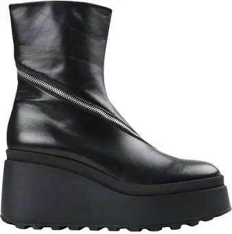Vic Matiē Woman Ankle boots