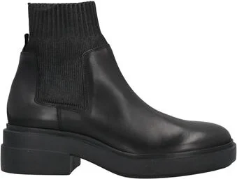 Vic Matiē Woman Ankle boots