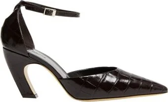 Victoria pumps