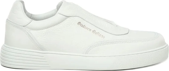 Victory logo sneakers