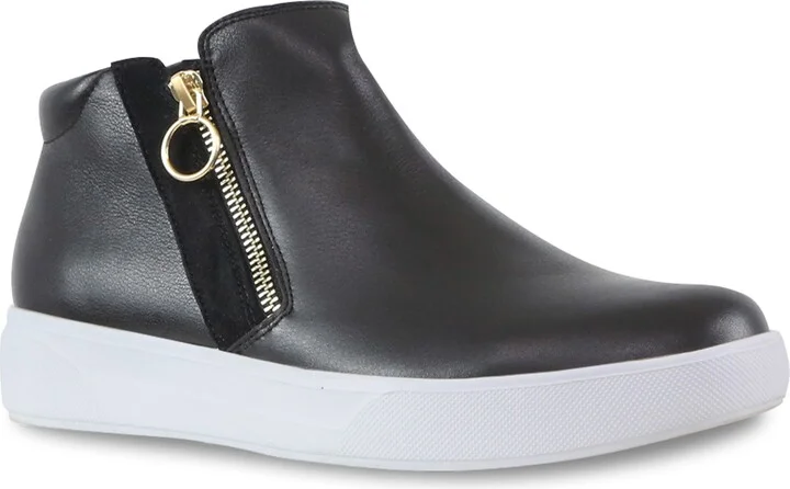 Viera Mid Sneaker