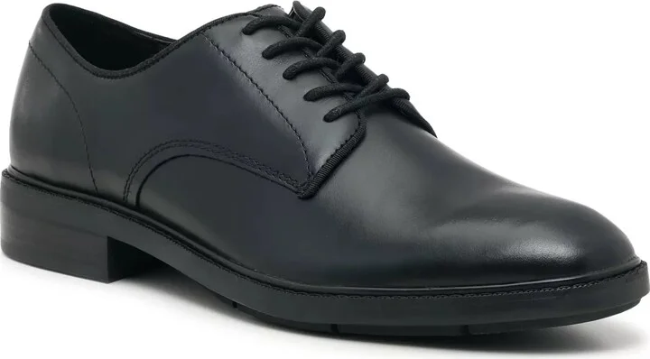 Vince Camuto Ferdie Oxford