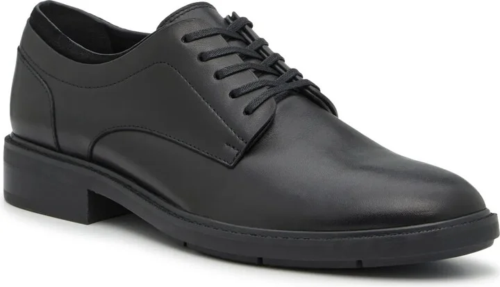 Vince Camuto Feryck Oxford