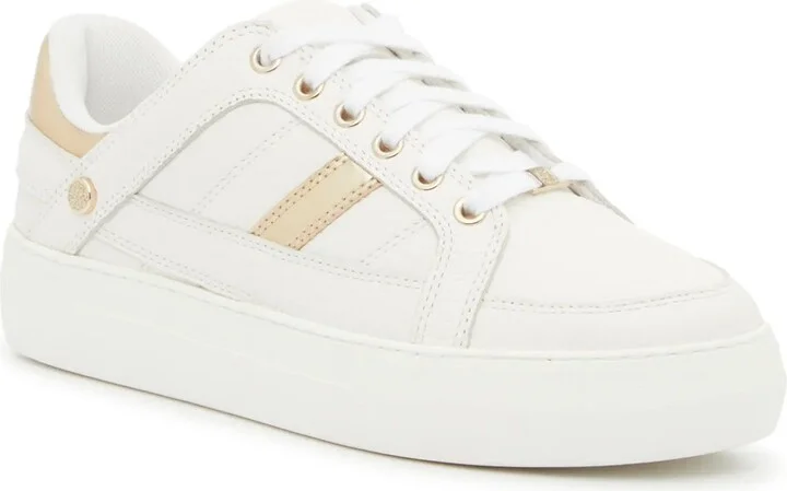 Vince Camuto Janien Platform Sneaker