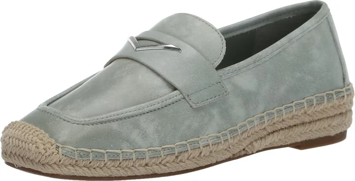 Vince Camuto Women's MYYLEE Loafer Flat