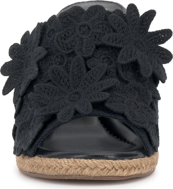 Vince Camuto x Laura Beverlin Daisy Wedge Mule - Image 4