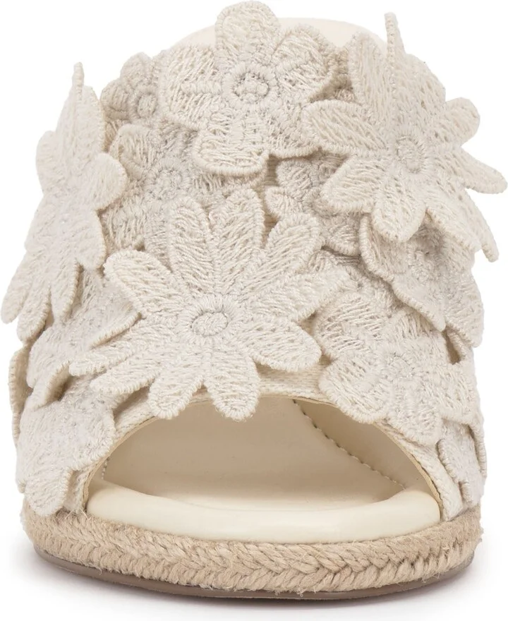 Vince Camuto x Laura Beverlin Daisy Wedge Mule - Image 5