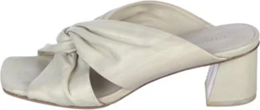 Neutrals