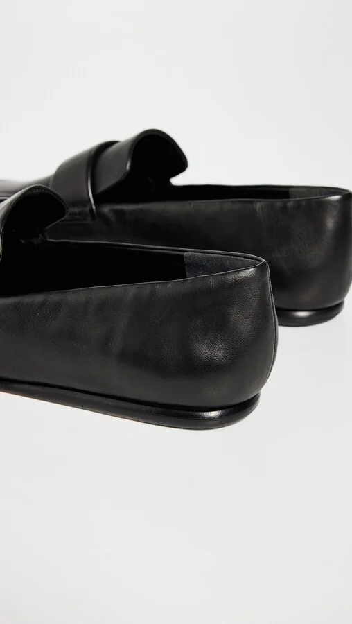 Vince Davis Flats - Image 2