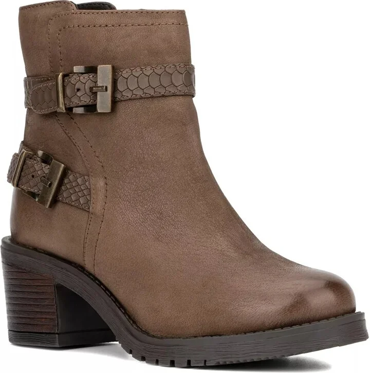 Taupe