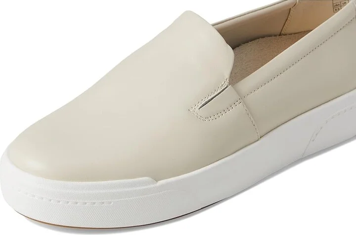 VIONIC Carson Slip On Shoes Women's Shoes Cream Leather : 8.5 M, Leather/Rubber - Image 7