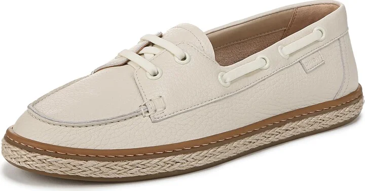 VIONIC Women's Bay Boat Shoe