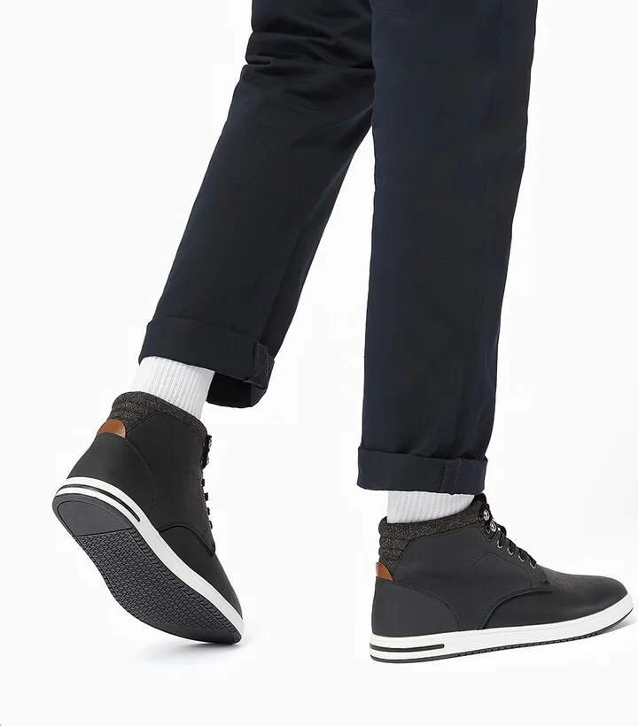 Visit Retro Sneaker - Image 7