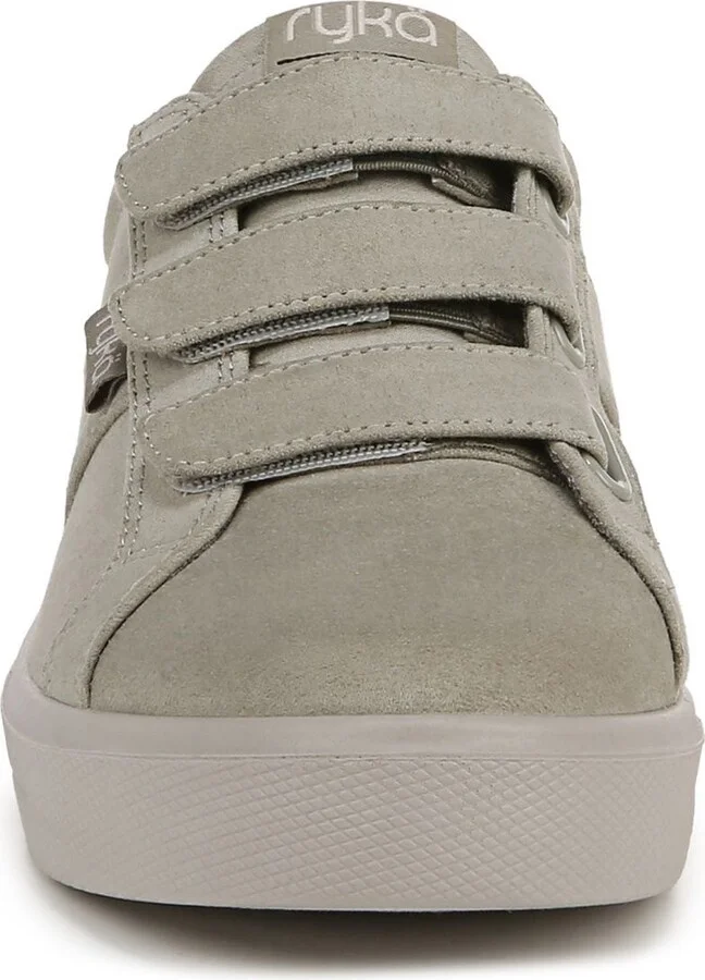 Viv 2 Classic Low Top Sneaker - Image 3