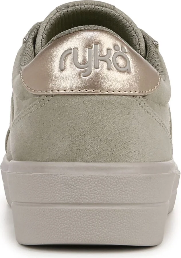 Viv 2 Classic Low Top Sneaker - Image 4