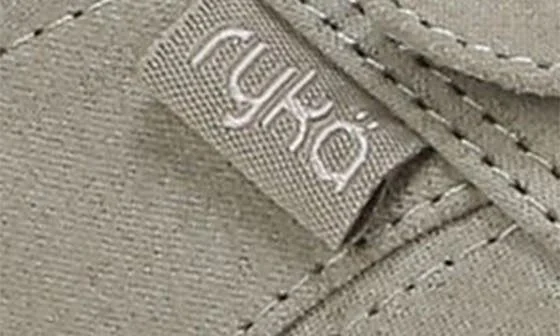 Viv 2 Classic Low Top Sneaker - Image 8