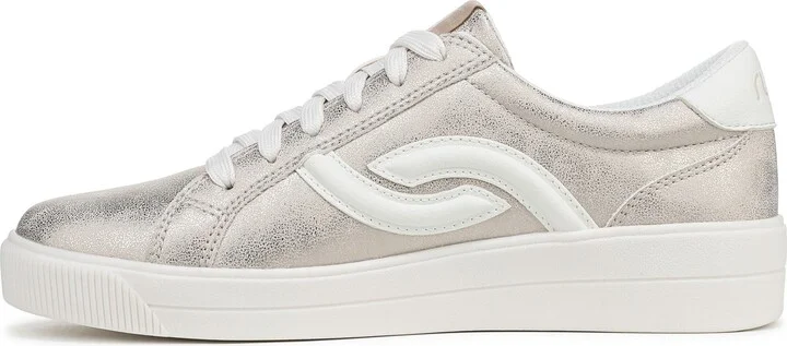 Viv Next Sneaker - Image 9