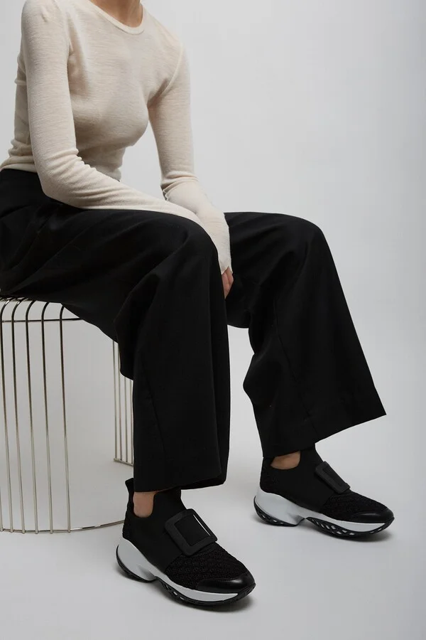 Viv run black sneakers - Image 6