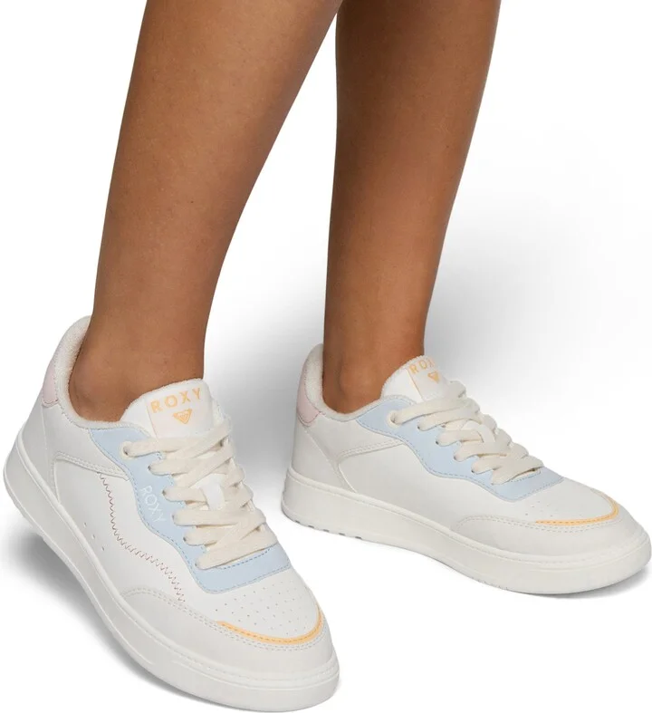 Vivianne Sneaker - Image 2