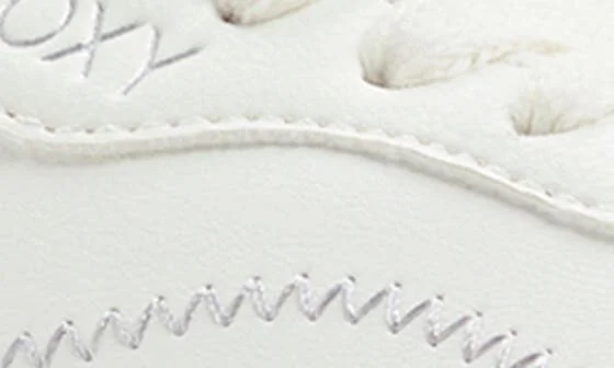 Vivianne Sneaker - Image 9