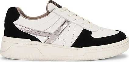 Vix Suede Sneaker