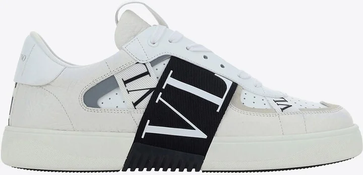 VL7N Low-Top Sneakers