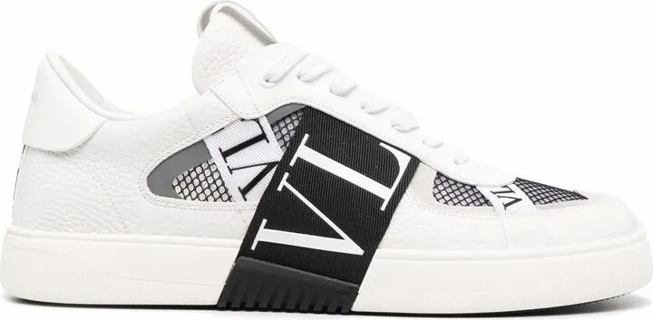 VL7N panelled sneakers