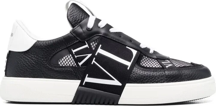 VL7N panelled sneakers