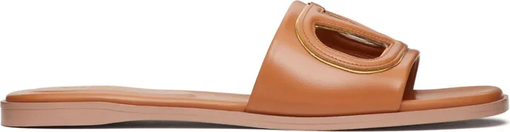 VLogo Signature flat leather sandals