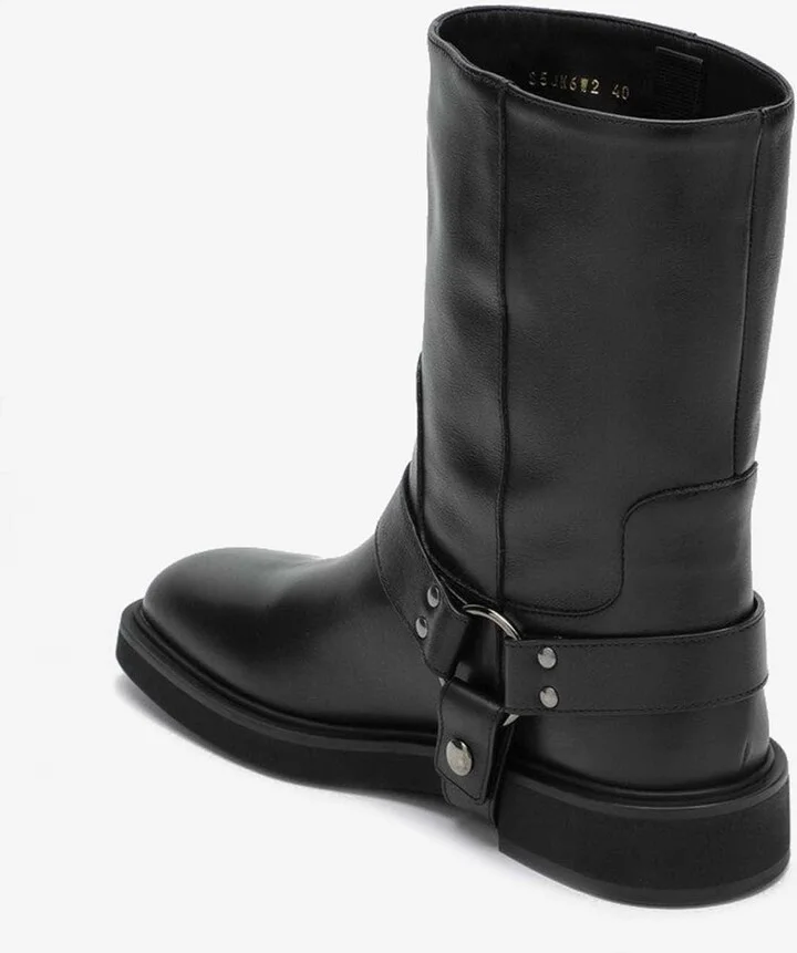 VLogo Signature Leather Ankle Boots - Image 3