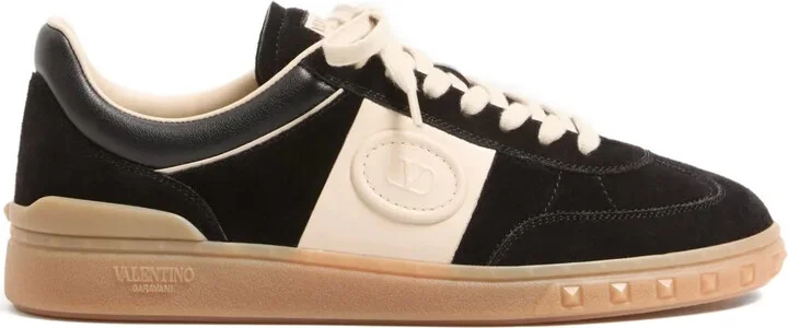 VLogo sneakers