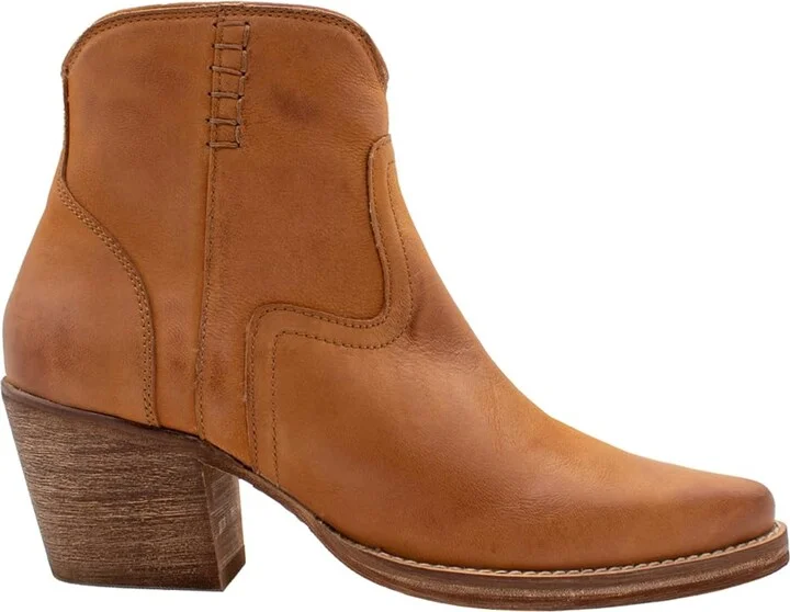 VOLATILE Women's Juniper Ankle Boot