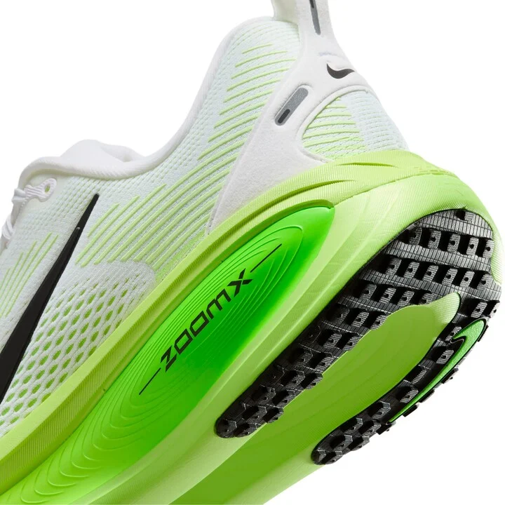 Vomero 18 Running Shoe - Image 9