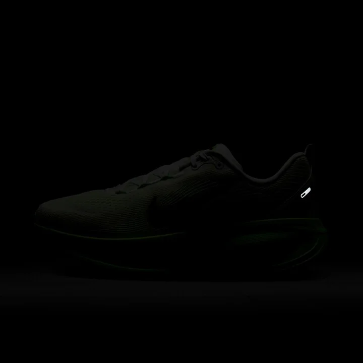Vomero 18 Running Shoe - Image 11