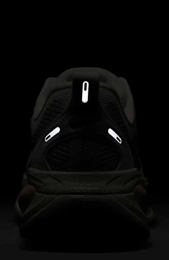 Vomero 18 Running Shoe - Image 8