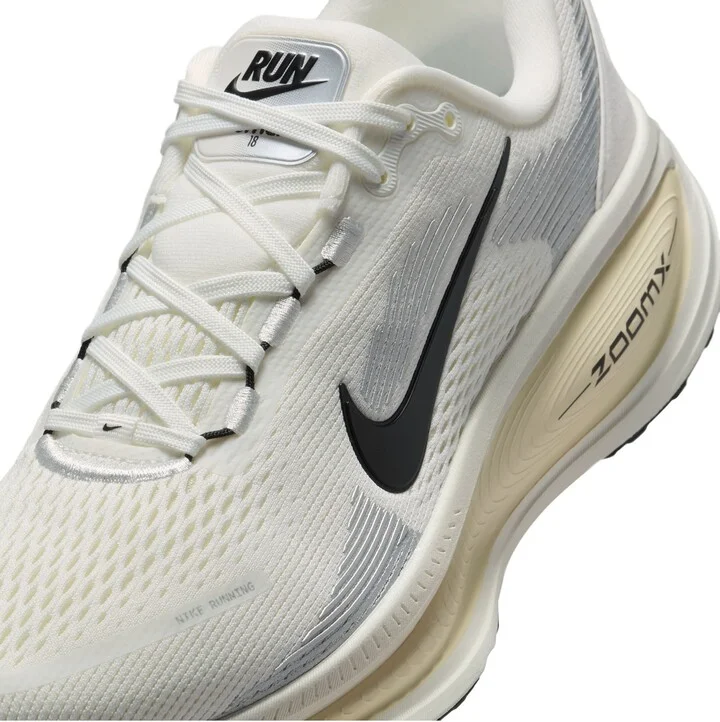 Vomero 18 Running Shoe - Image 9