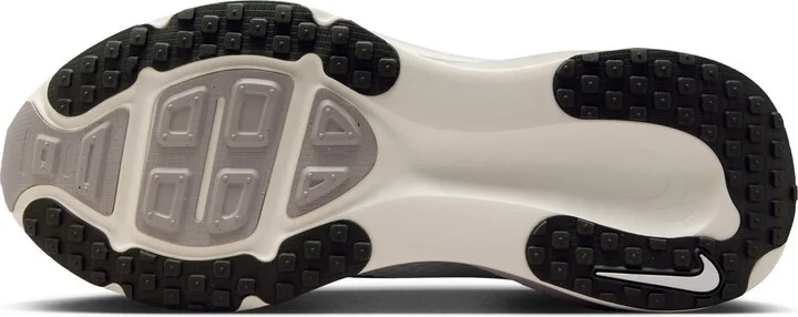 Vomero 18 Running Shoe - Image 4