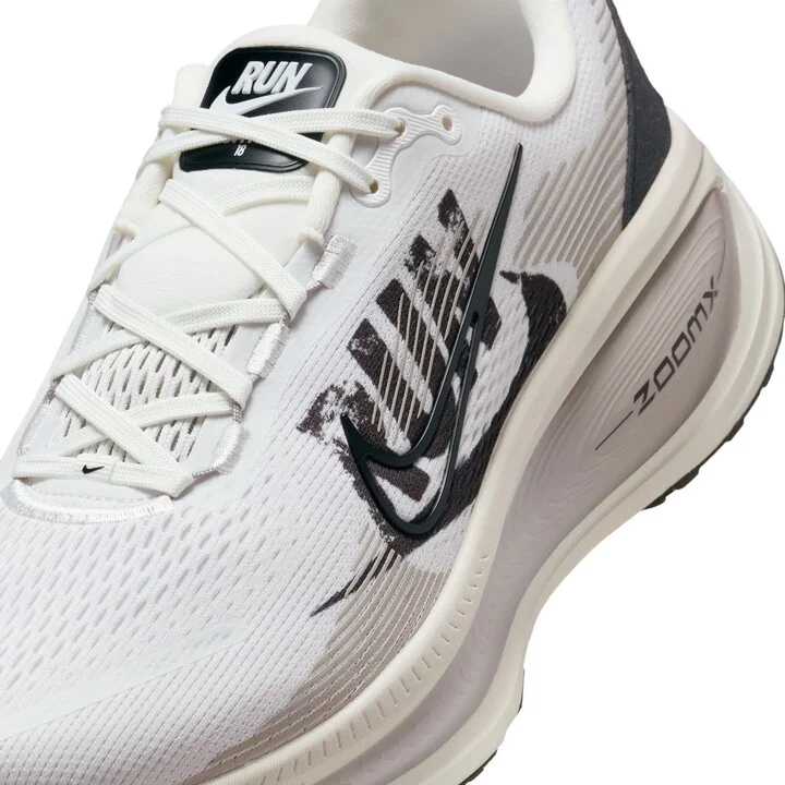 Vomero 18 Running Shoe - Image 8