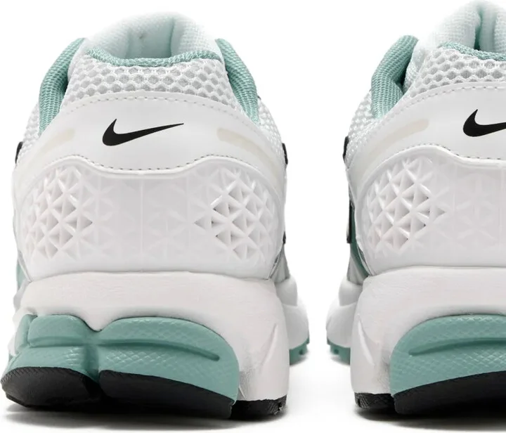 Vomero 5 low-top sneakers - Image 4
