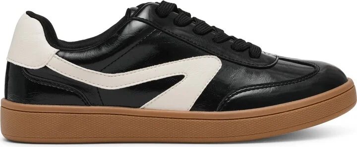 Voyage Sneaker - Image 2