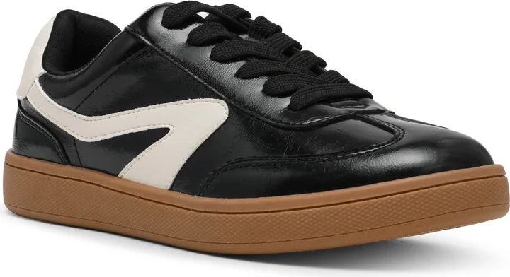 Voyage Sneaker