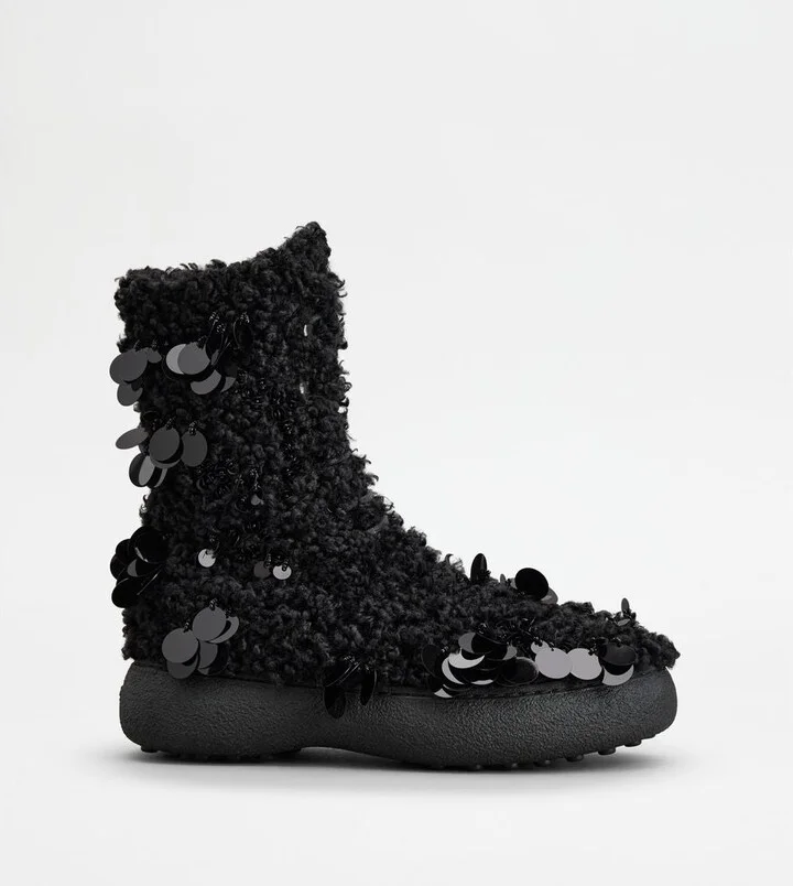 W. G. Lace-up Ankle Boots in Faux Fur
