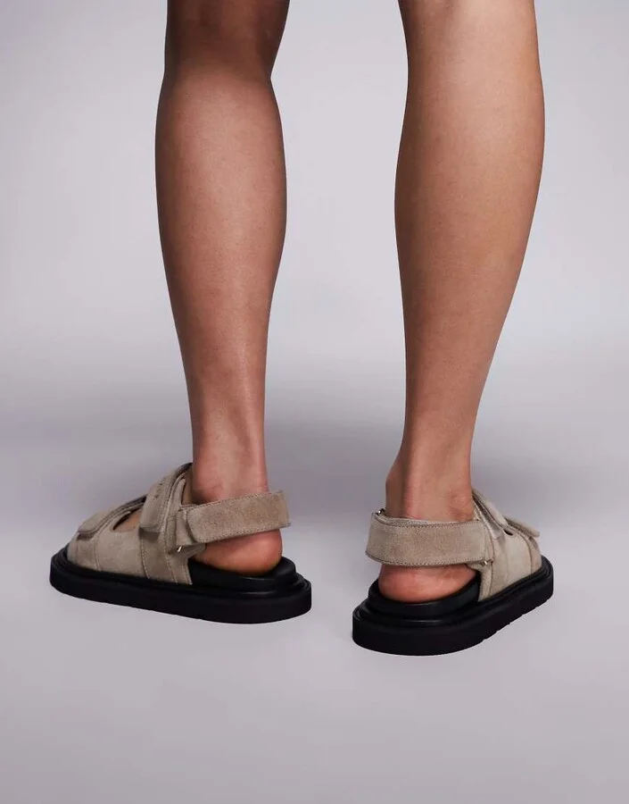 Walk London Budapest velcro sandals in stone suede - Image 4