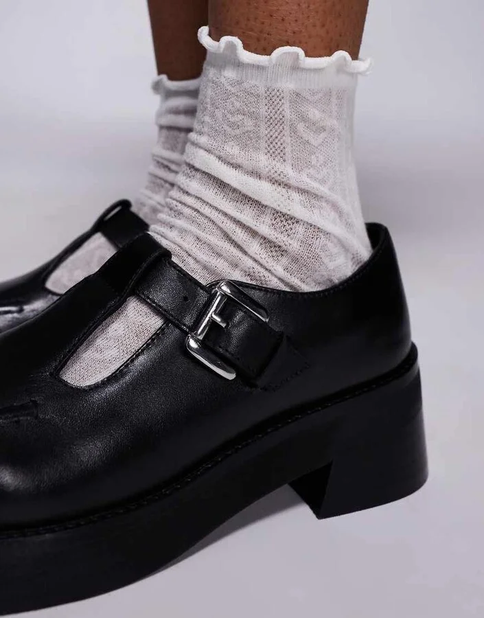 Walk London Cheryl buckle shoes in black leather - Image 4